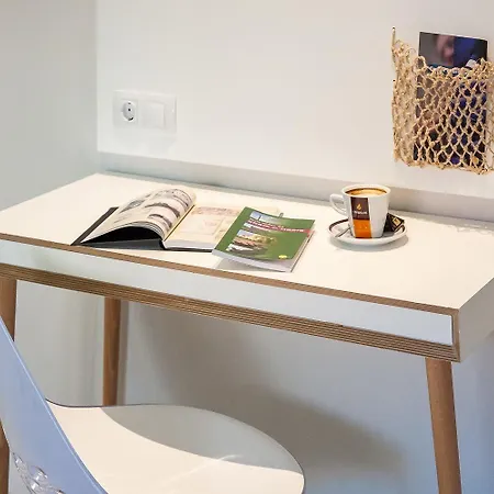 A De Lolo Con Encanto